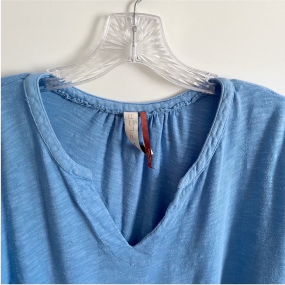 Anthropologie Pilcro Leila Tee blue ruffle relaxed fit split neck - Picture 6 of 10